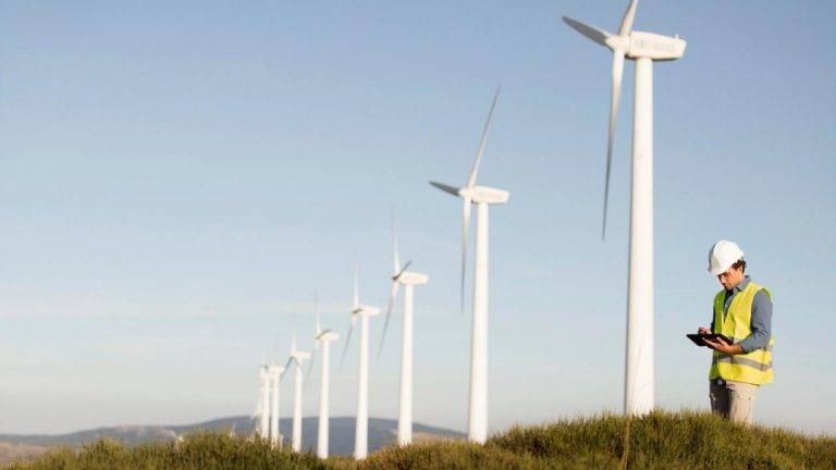Largest Wind Farm in North America Is Now Operational