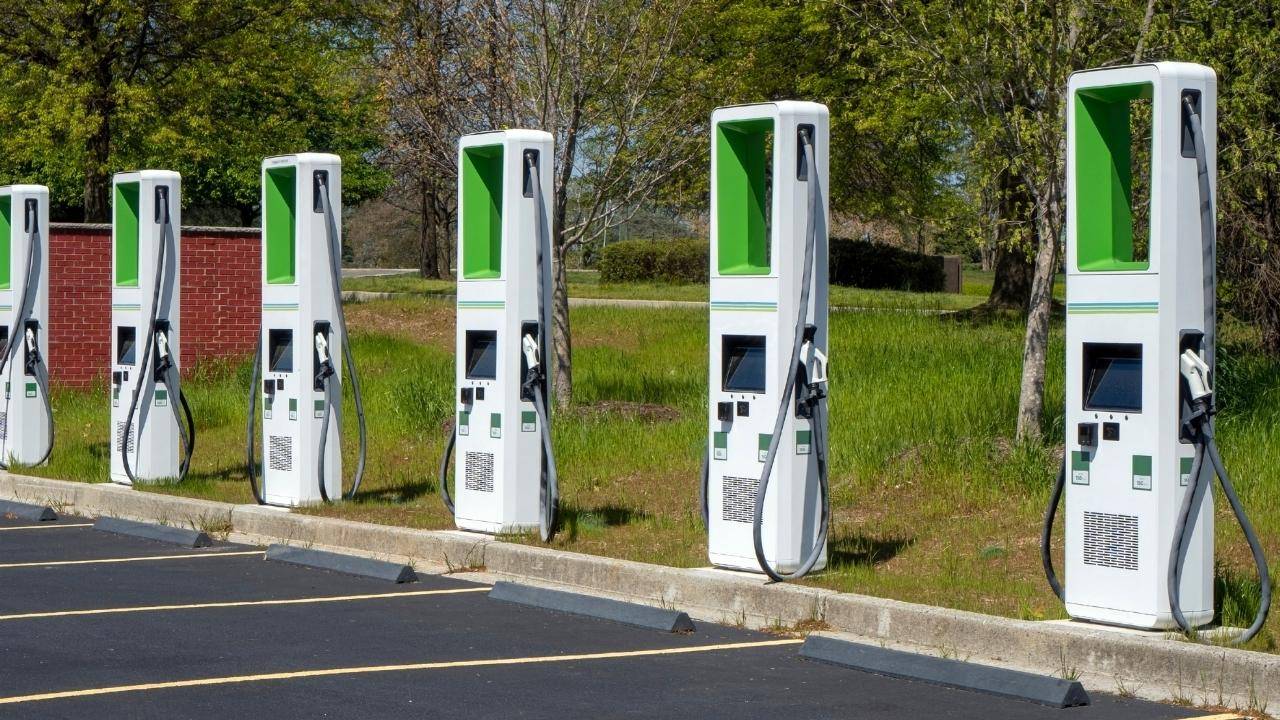 Tesla To Unlock Its Supercharger Network To All EV Owners In The UK