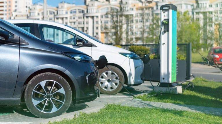 Electric Car Sales Reach a Record in the UK in March