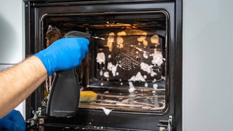 baking soda and vinegar oven cleaning