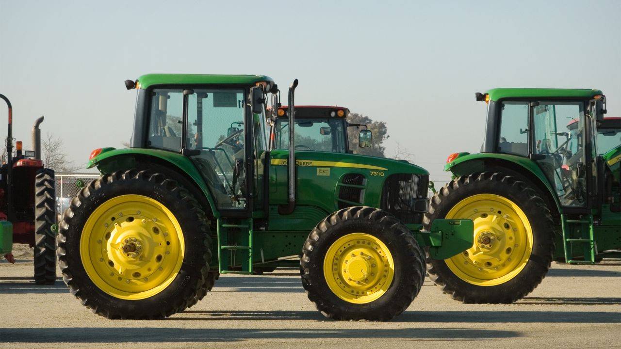 John Deere Gives Right-To-Repair TO American Farmers