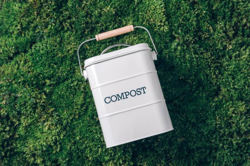 Insulated compost bin