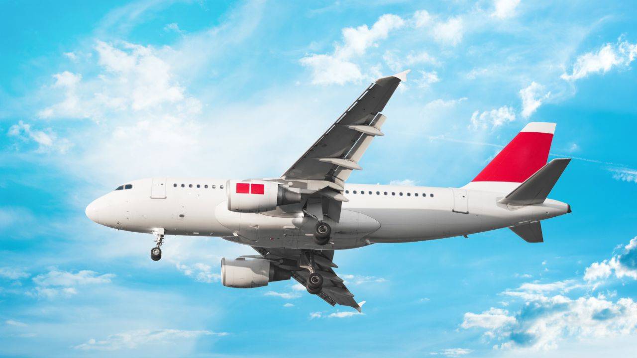 Air Canada Includes Hybrid Planes in Its Lineup