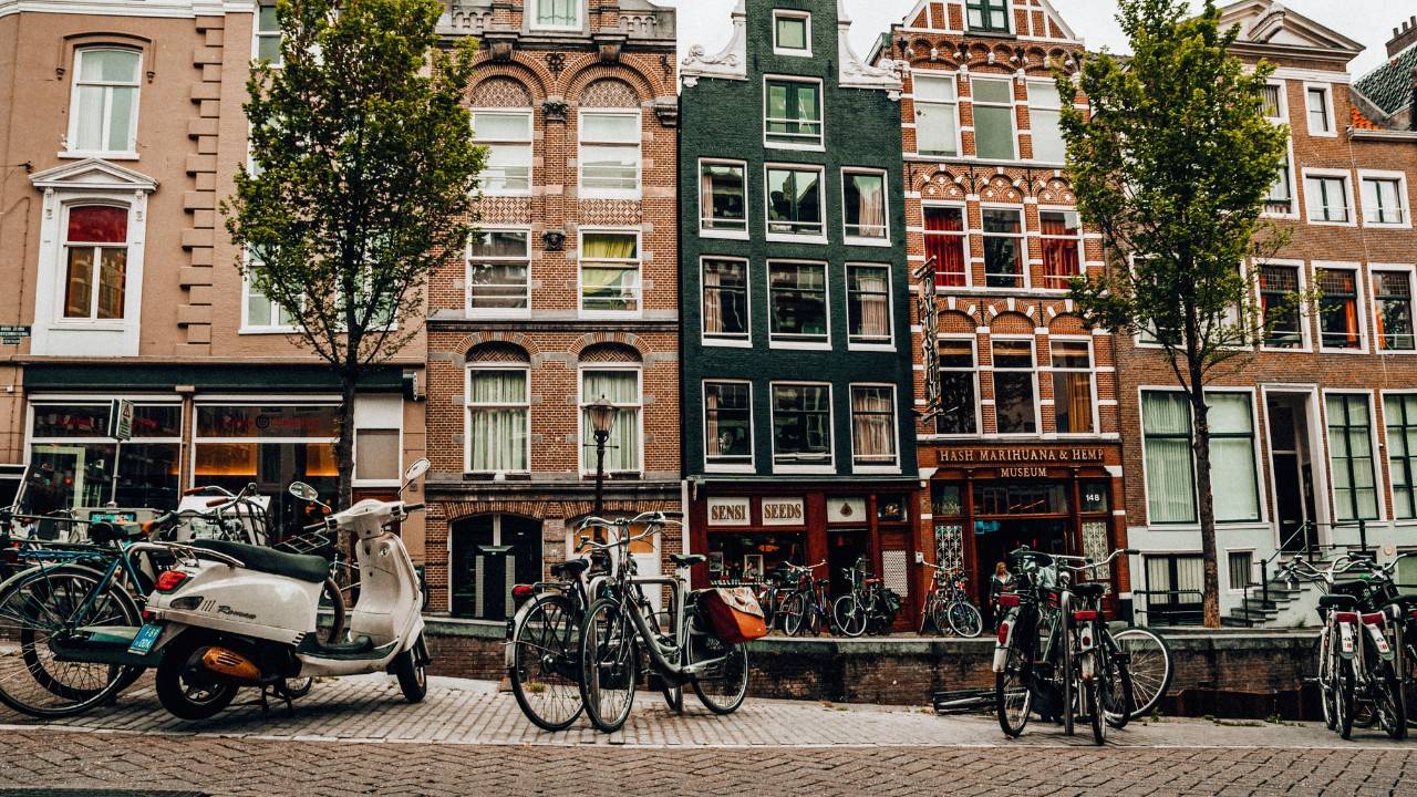 Amsterdam Announces A Ban On Fossil Fuel Vehicles From 2030