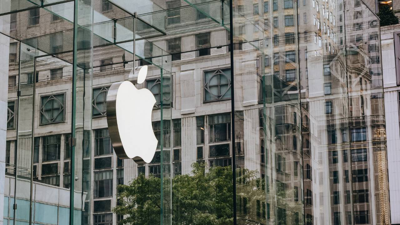 Apple Commits to 100% Carbon Neutrality for its Products and Supply Chain by 2030