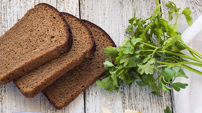 Bread is a green composting material