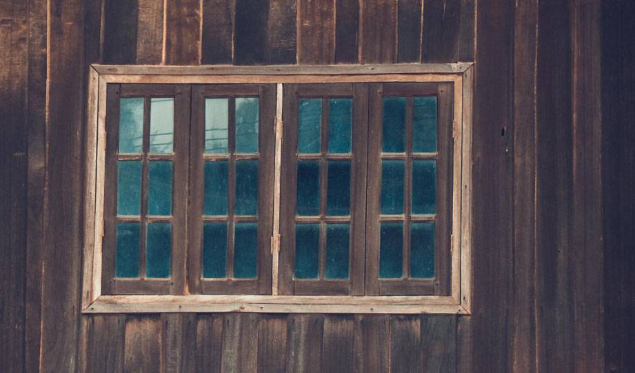 Can Wood Be an Energy-Efficient Alternative to Glass?