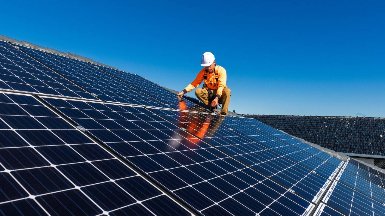 Employment In The Renewables Sector In the US Grew Three Times In The Past Four Years