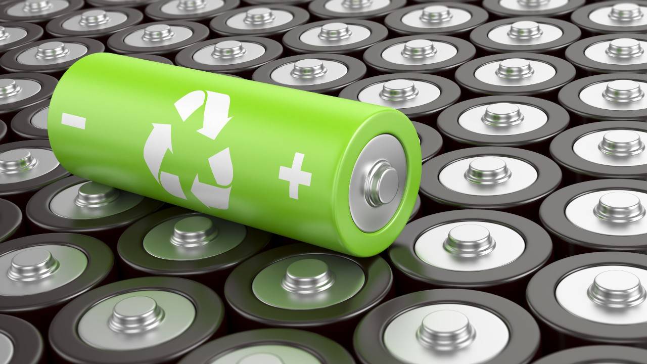 Heavy-Duty Battery Recycling Pilot Unites Li-Cycle And New Flyer