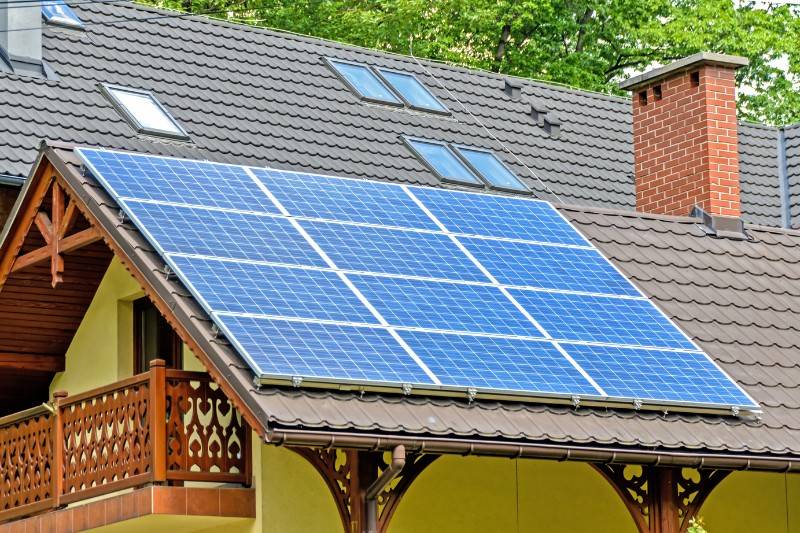 How Local Campaigns Can Make Rooftop Solar More Accessible To Communities Of Color