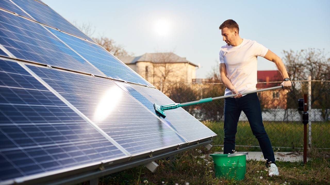 How To Clean Solar Panels