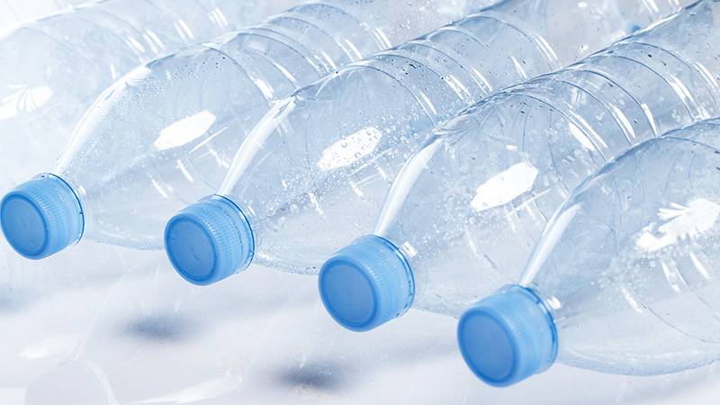 Massachusetts Leads US with Single-Use Plastic Bottle Ban for Agencies