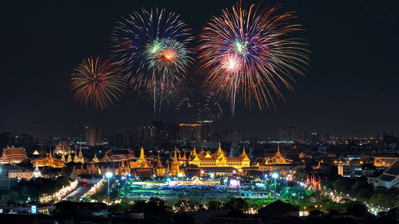 New Delhi Reinstates Firecracker Ban to Curb Pollution