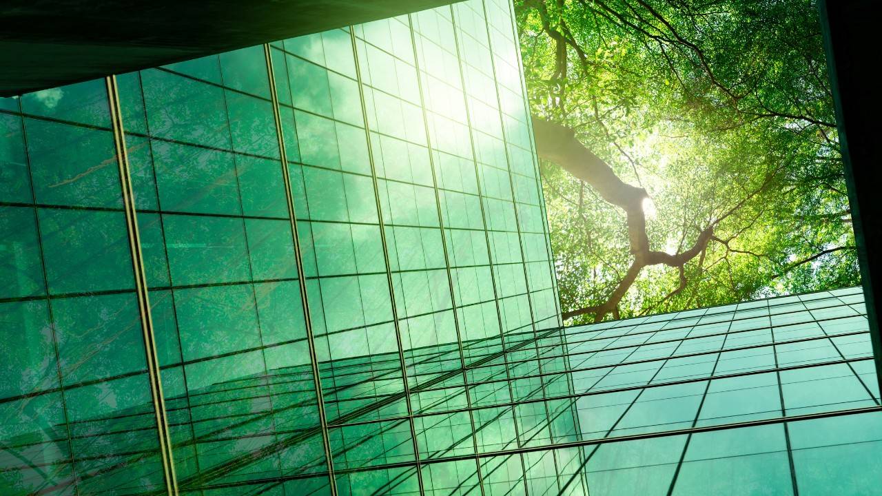 Rad+Ar Builds Advanced Bioclimatic Indonesian Mosque