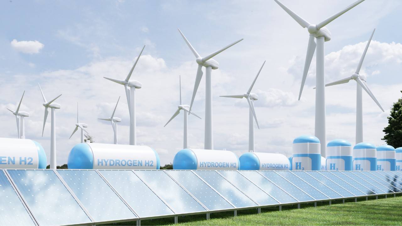 Singapore’s Sembcorp Invests $7.76B Boost for Green Energy