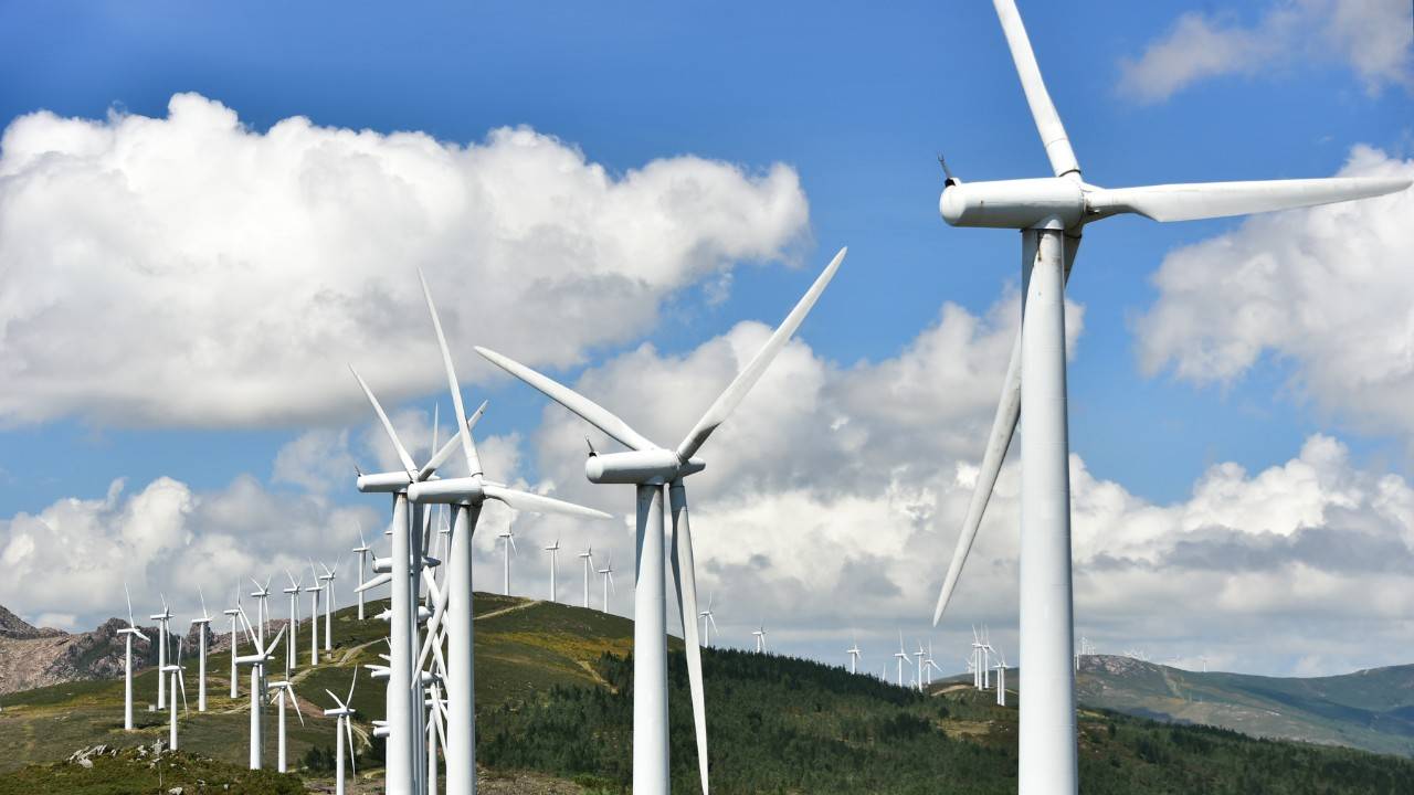 Xcel Hopes For $1.4B In Wind And Solar Investments, Reveals Other Carbon Reduction Goals