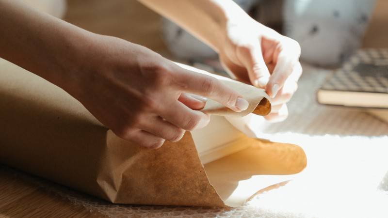 kraft paper for wrapping gifts