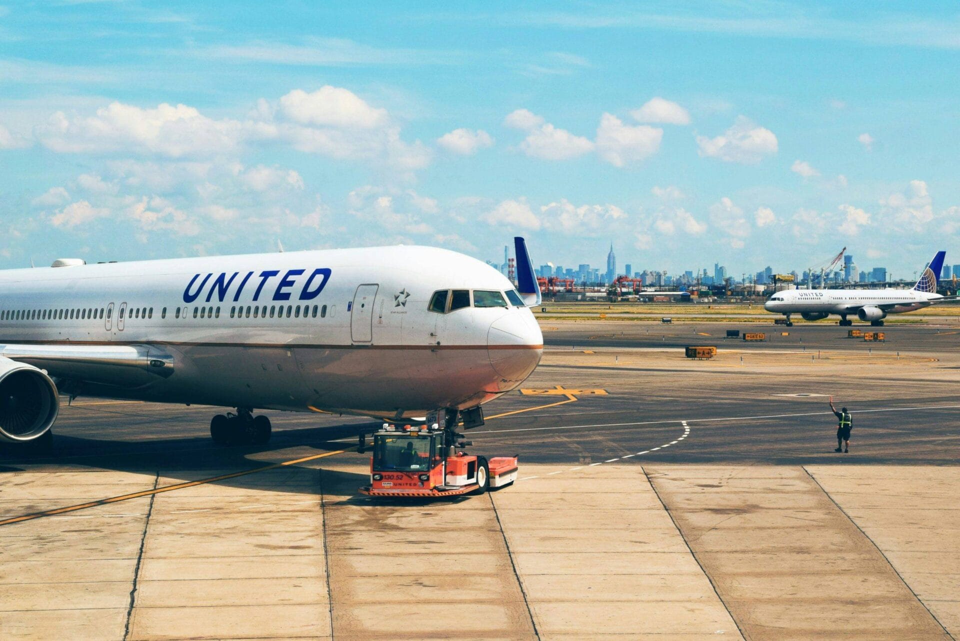 United Airlines Debuts Eco-Friendly Flight With Biofuel, Beeswax Wraps, and Recyclable Coffee Cups article